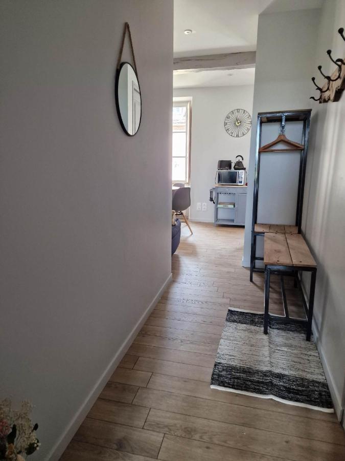 Appartement Au Coeur De Vezelay - Galerie 10 Dış mekan fotoğraf