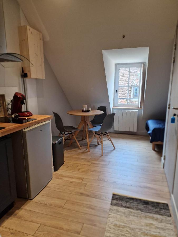 Appartement Au Coeur De Vezelay - Galerie 10 Dış mekan fotoğraf
